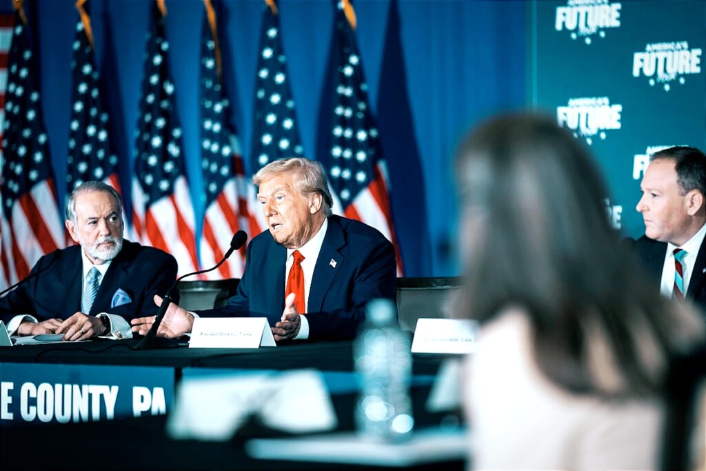 Mike Huckabee Trump Message