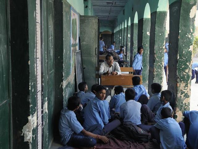 India per student spending