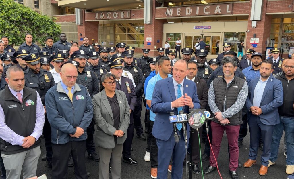 NYC Park Snowball Fight Chaos
