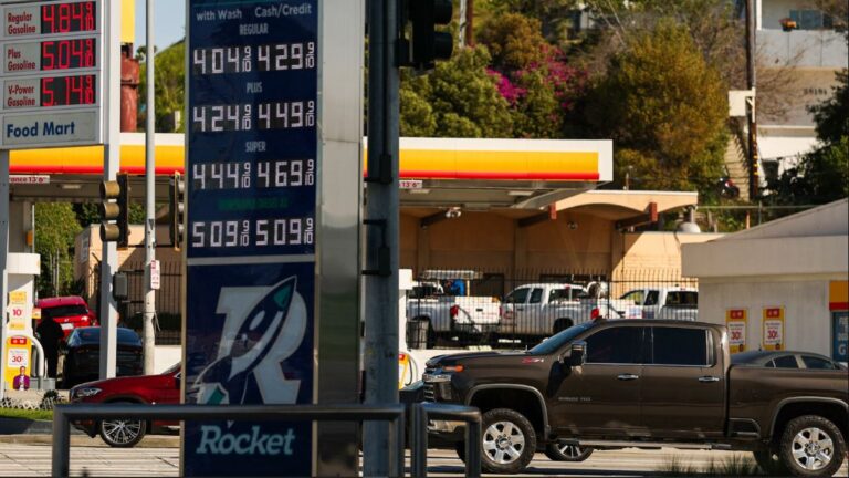 Trump Gas Price $2.50