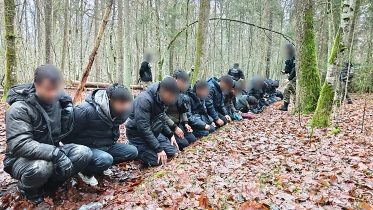Poland stops illegal migrants